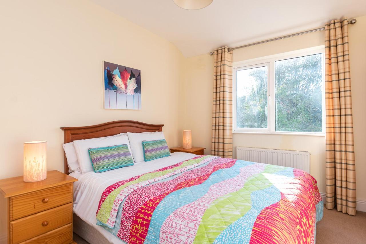 Foleys Ardmullen Townhouses เคนแมร์ ภายนอก รูปภาพ