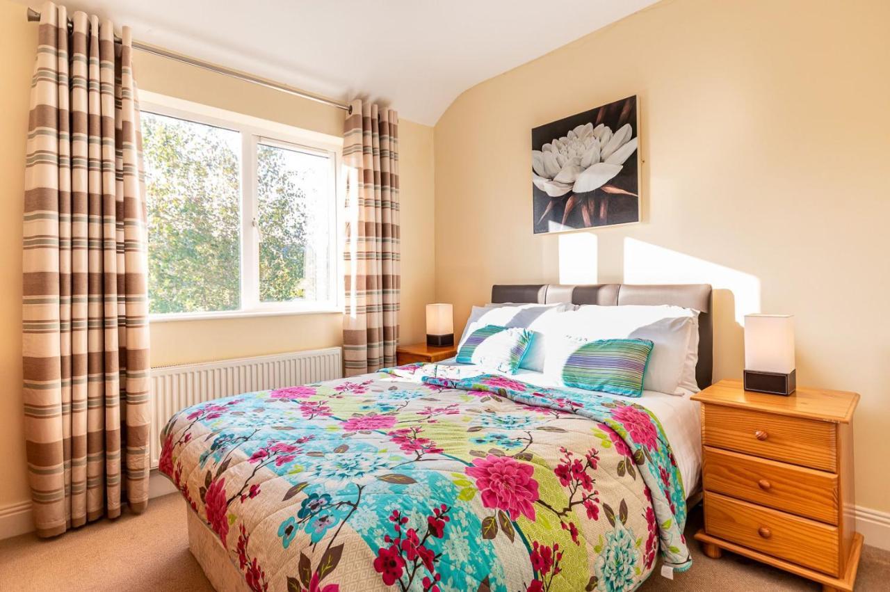 Foleys Ardmullen Townhouses เคนแมร์ ภายนอก รูปภาพ