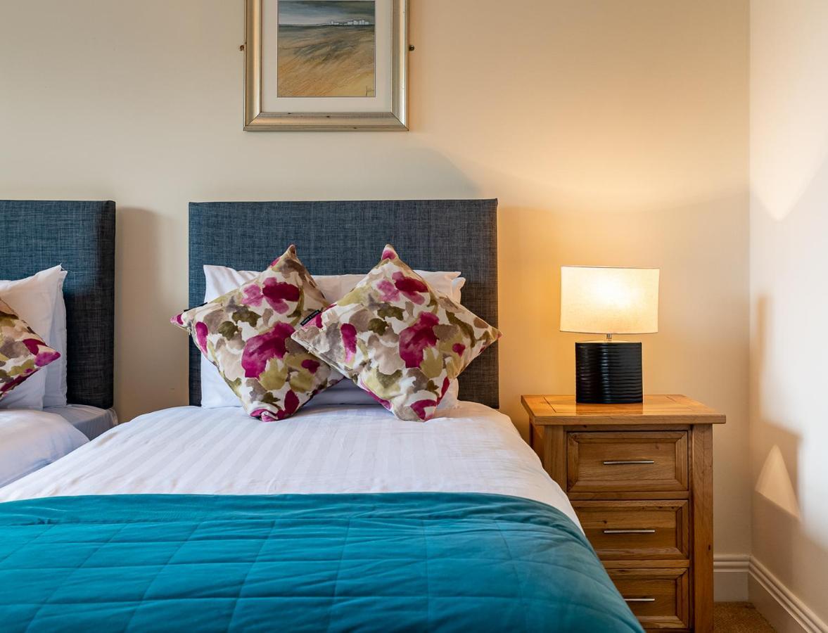 Foleys Ardmullen Townhouses เคนแมร์ ภายนอก รูปภาพ