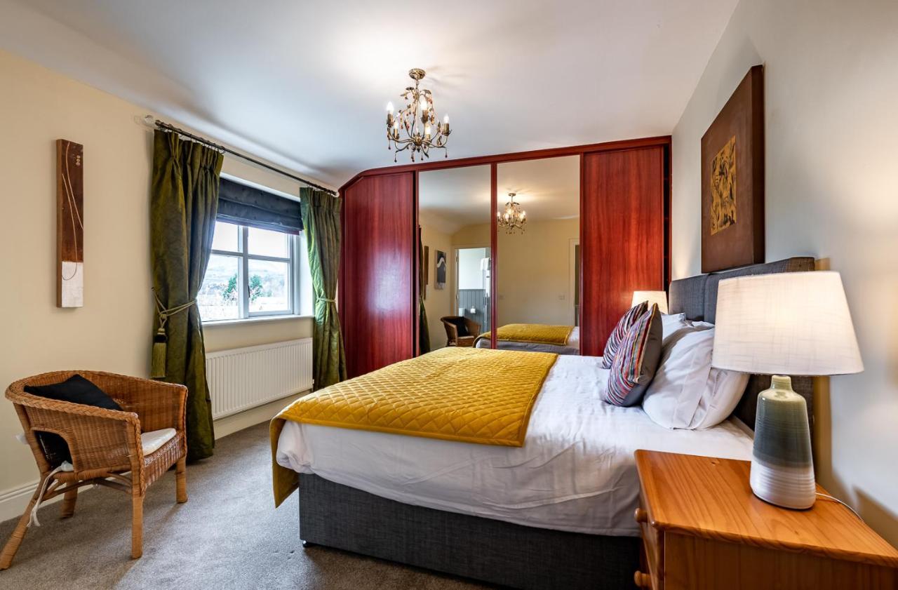 Foleys Ardmullen Townhouses เคนแมร์ ภายนอก รูปภาพ